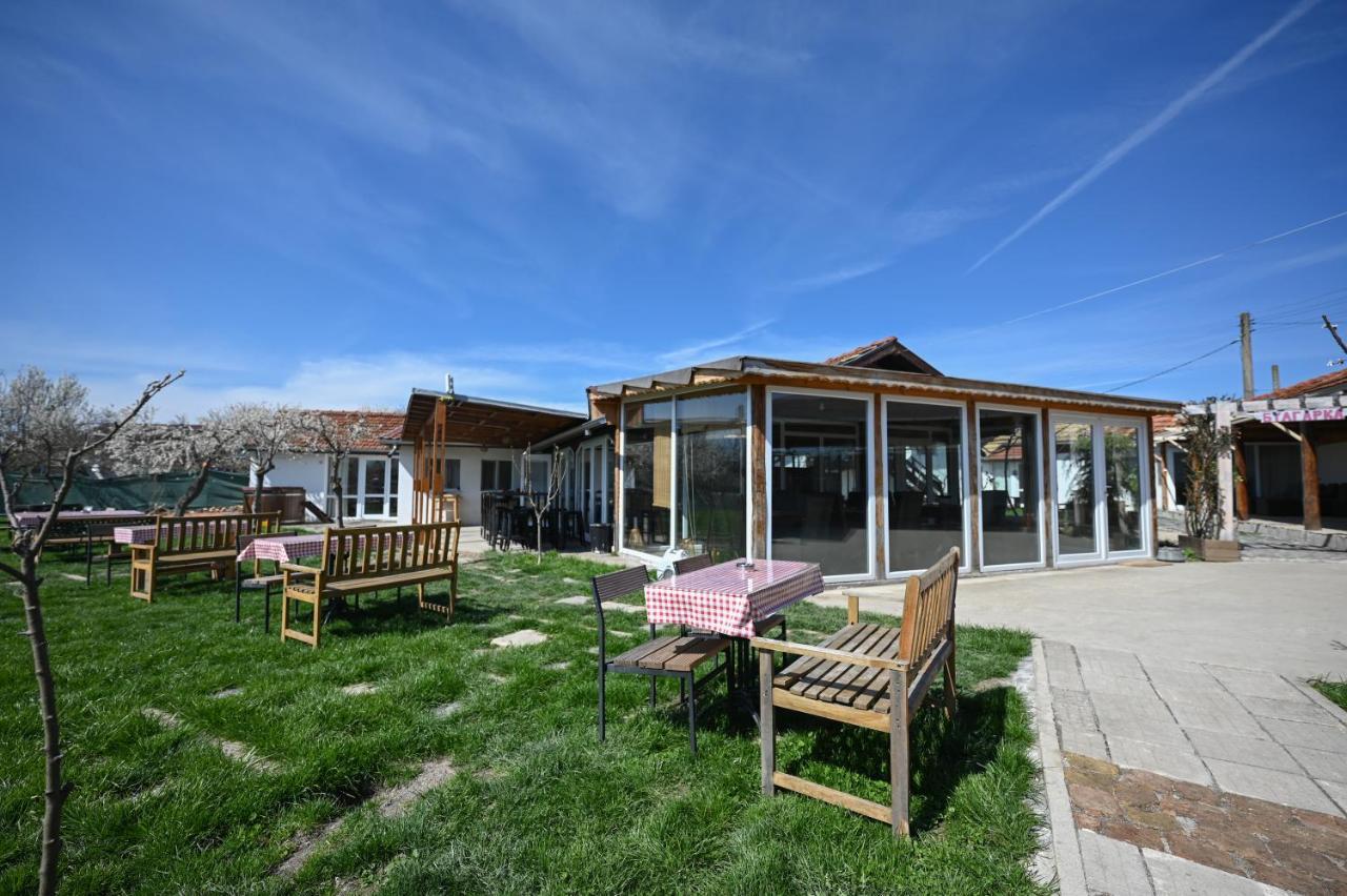 Guest House Bulgarka Dibich Buitenkant foto